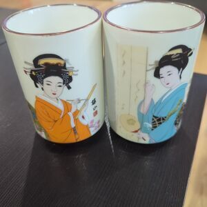 Set of 2 Vintage Japanese Geisha Handpainted Cups